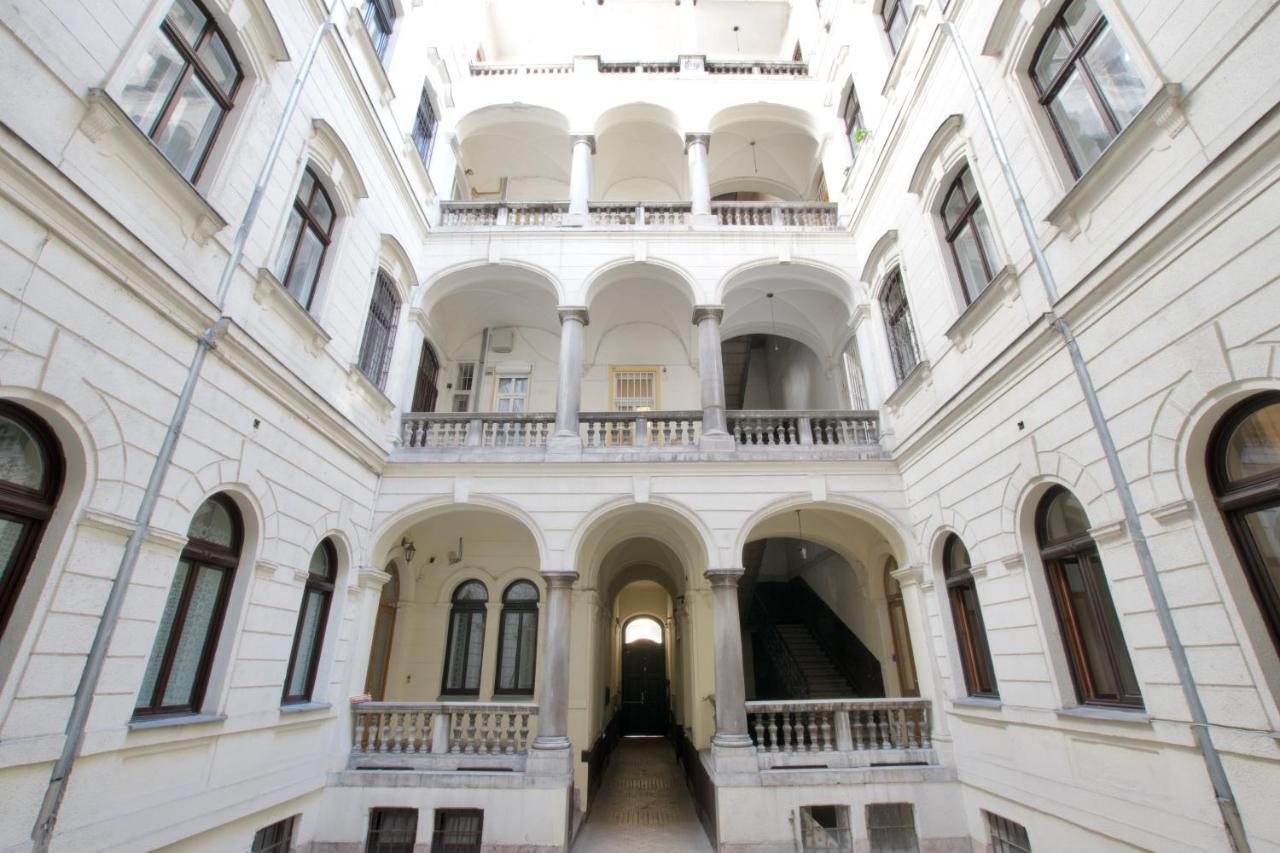 St. King 1 By Hi5 Apartments Budapest Exterior foto